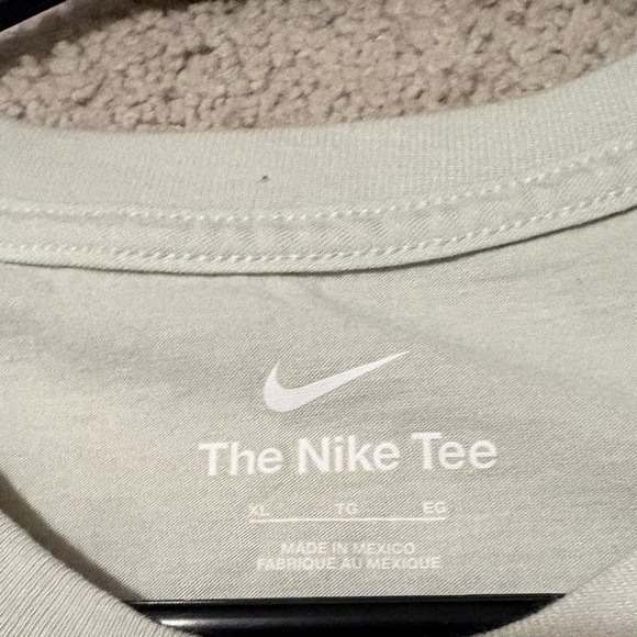 Men’s  XL Nike Oregon Ducks Football Shirt/Tee - Picture 3 of 5